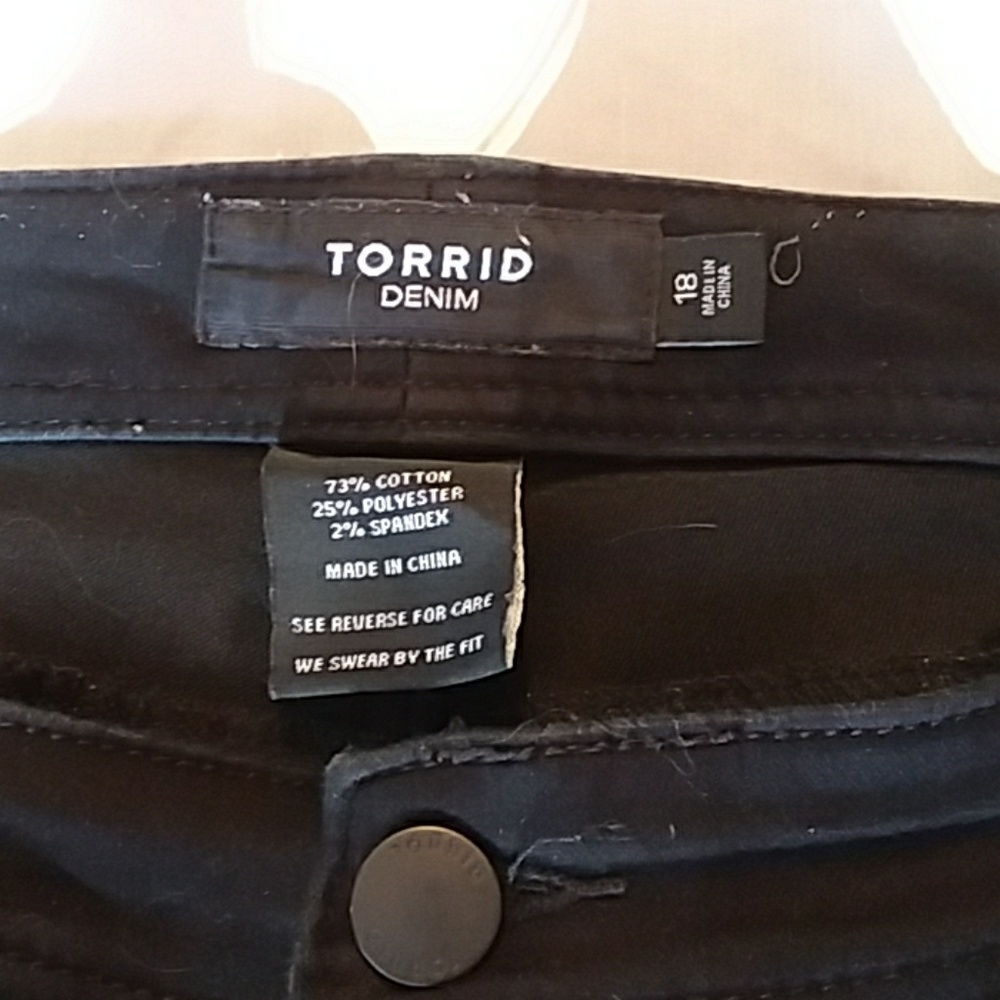 Torrid size 18 black jeggings